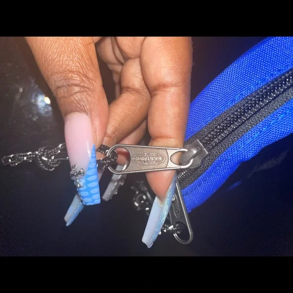 Eastpak X Telfar Painter’s Tape Circle Bag - Picture 4 of 8